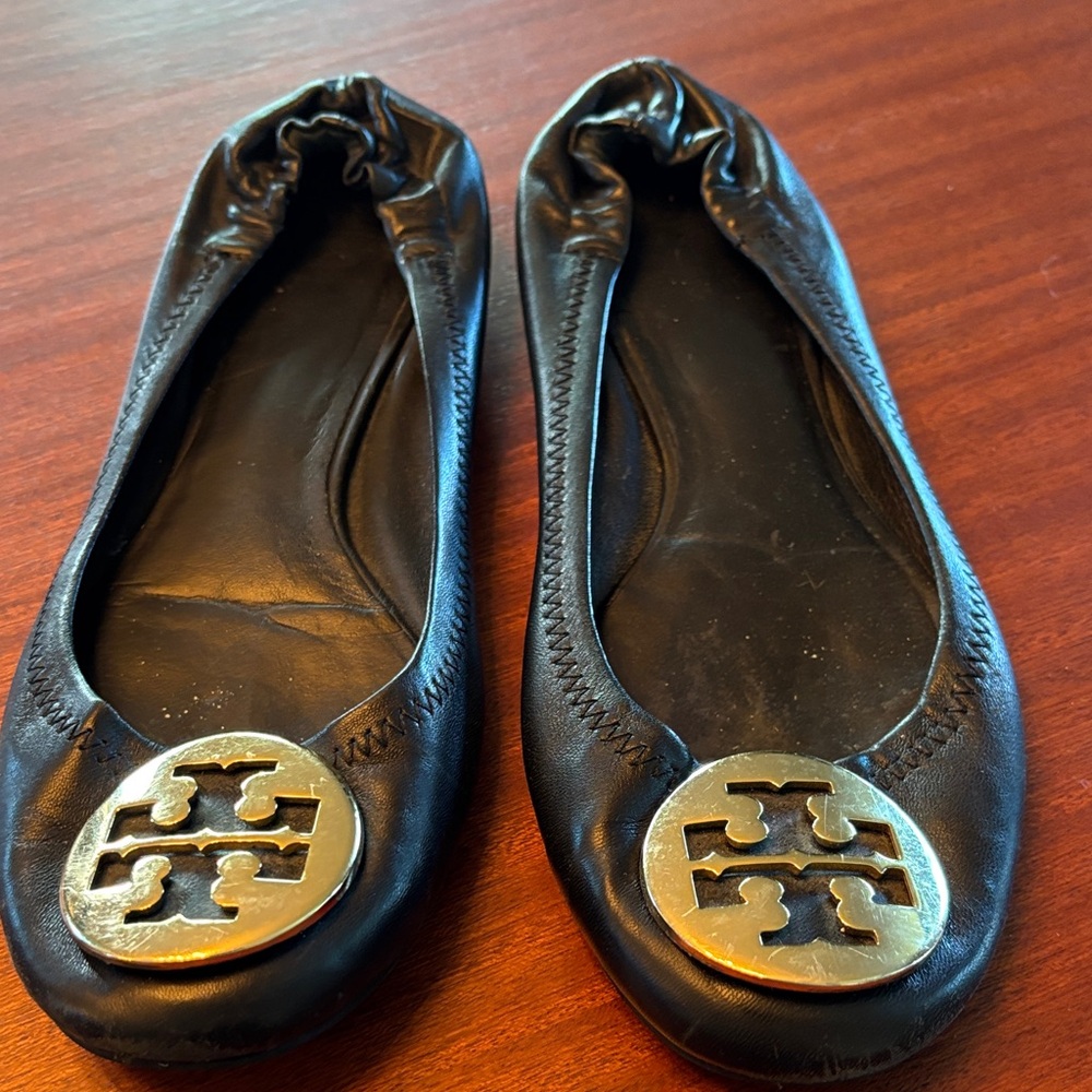 Women’s Tory Burch black flats